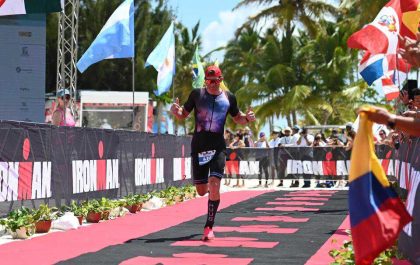 Joris Aerden wint zijn age group in de 70.3 Ironman Cap Cana (foto: Ironman)