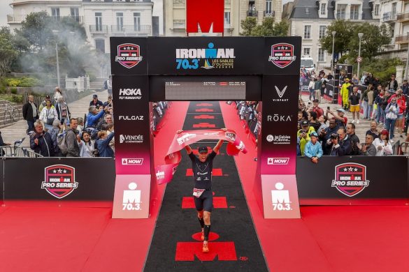 Nicolas Mann wint de 70.3 Ironman Sables d'Olonne (foto: Ironman/Pablo Blazquez Dominguez)