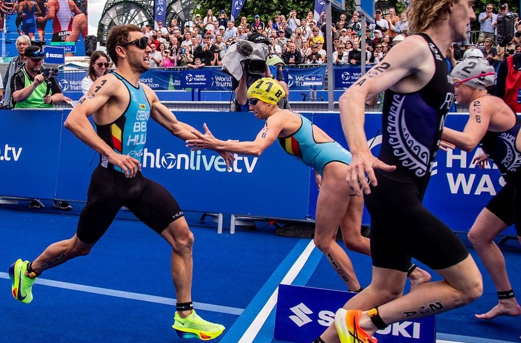 Claire Michel als eerste triatlete in olympisch dorp, Marten Van Riel traint op duatlon