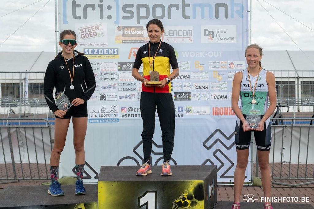 Lia Depret kampioene bij de Jeugd B in Kinrooi (foto: FInishfoto.be/Jim De Sitter)