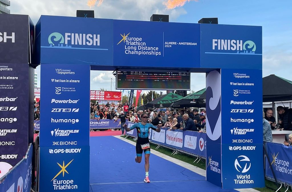 Jesper Svensson en Marlene De Boer winnen EK triatlon Almere, Katrien Verstuyft sluit carriere af met 6de plaats